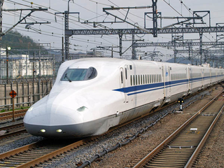 Illustration for article titled Japan's Type N700 Bullet Train Almost Half as Fast as an Airplane